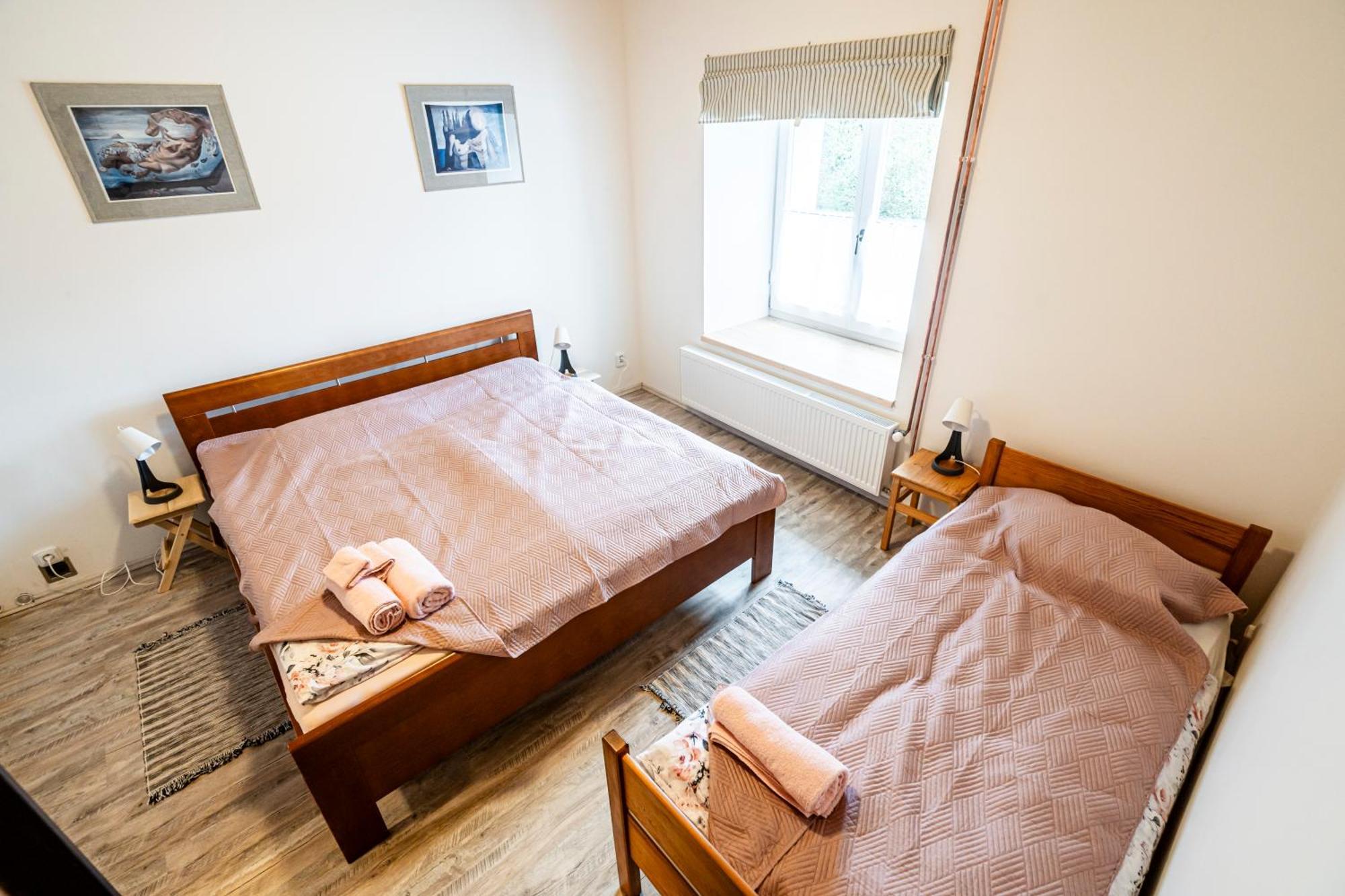 Dvur Dolenec Apartment Rohoznice  Luaran gambar