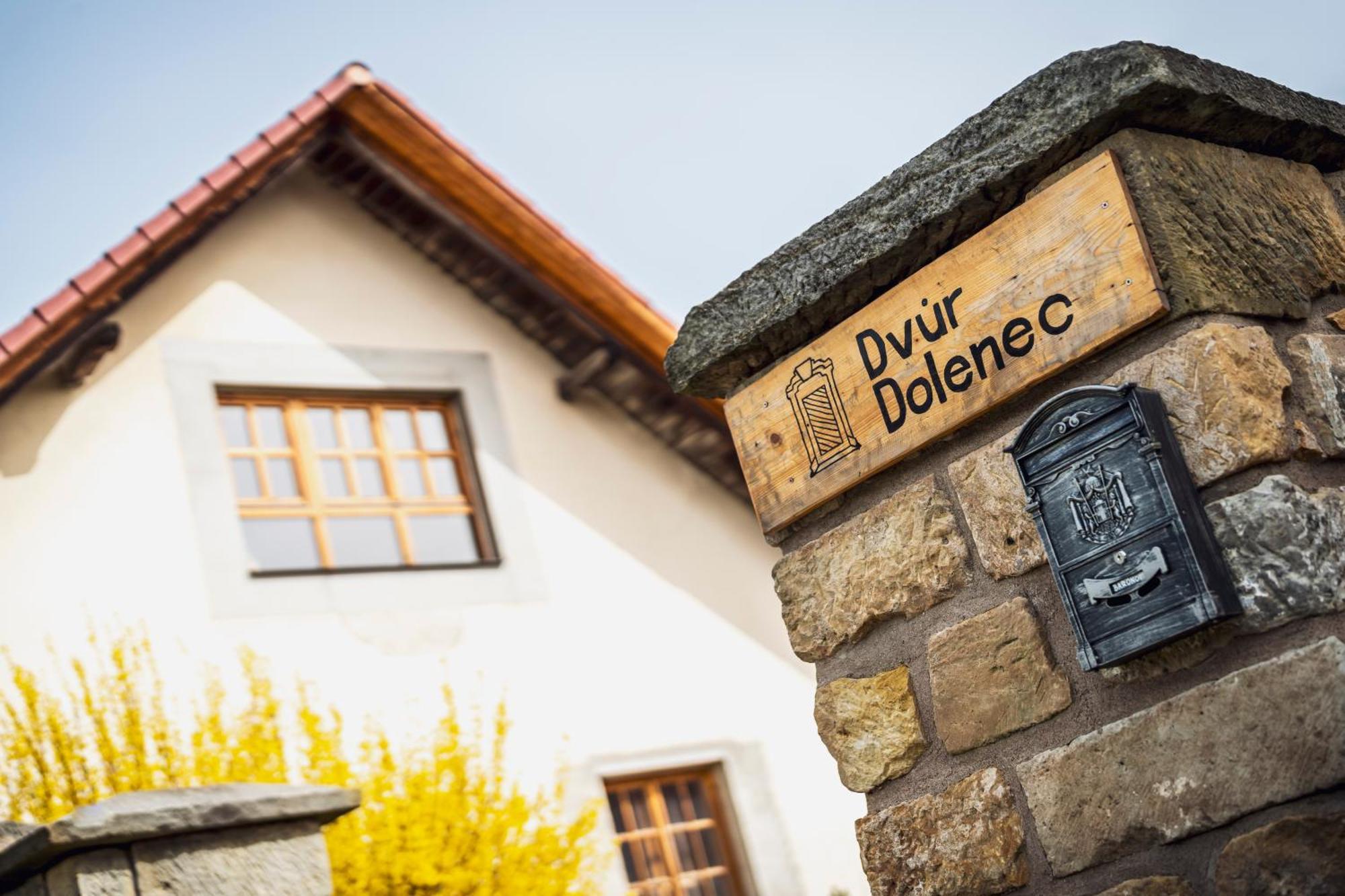 Dvur Dolenec Apartment Rohoznice  Luaran gambar